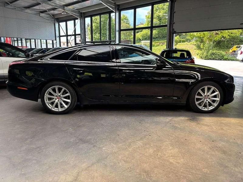 Occasion Jaguar XJ 300 ch (220 kW) 2019 Noir Berline