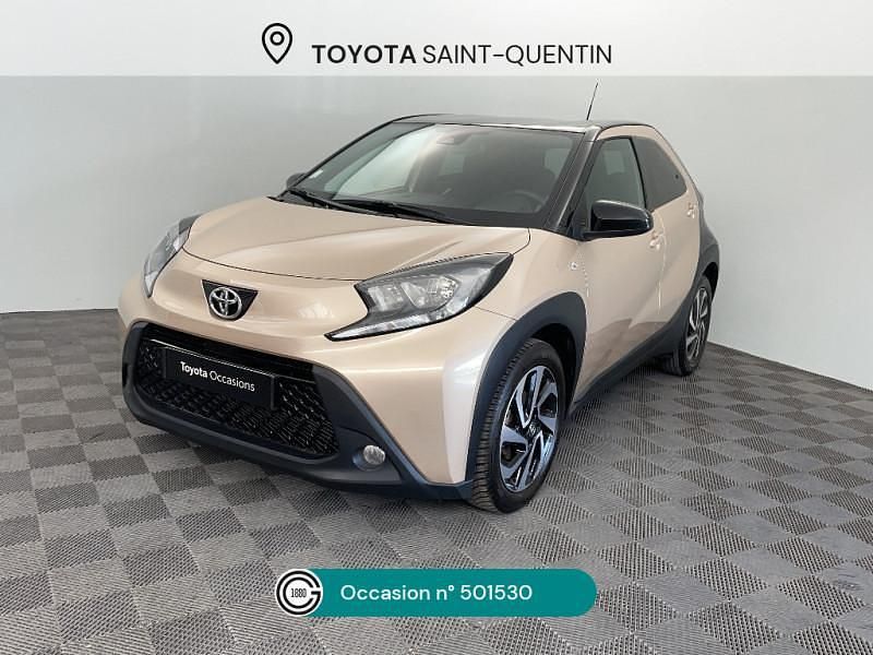Beige Utilisé 2023 Toyota Aygo X Design SUV | 15 290 € - Image 1/4