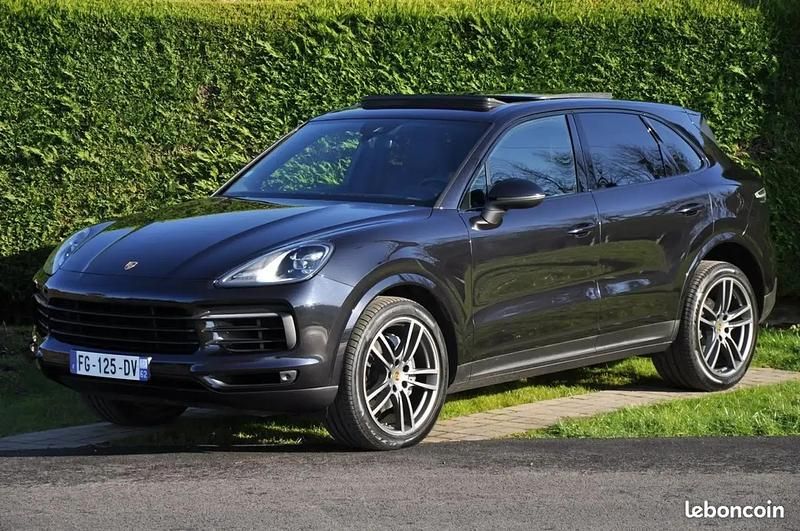 Noir Utilisé 2019 Porsche Cayenne Turbo SUV | 59 760 € - Image 1/4