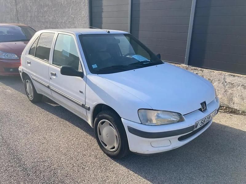 Blanc Occasion 1997 Peugeot 106 Citadine | 3 500 € - Image 1/4