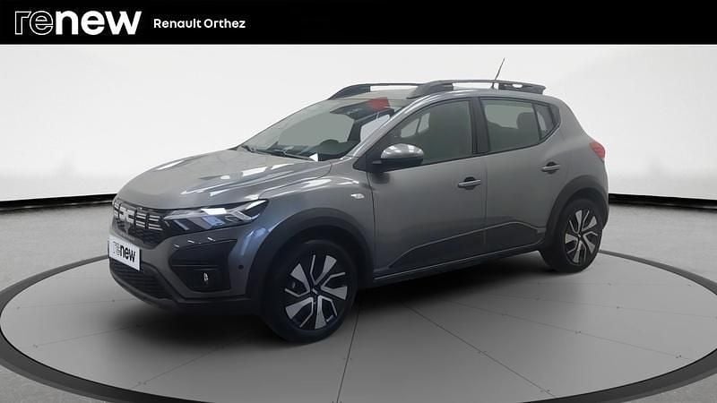 Gris Utilisé 2025 Dacia Sandero Expression Citadine | 17 990 € (Prix juste) - Image 1/4