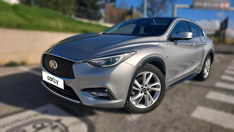 Gris Occasion 2016 Infiniti Q30 Premium Berline | 13 190 € - Image 1/4