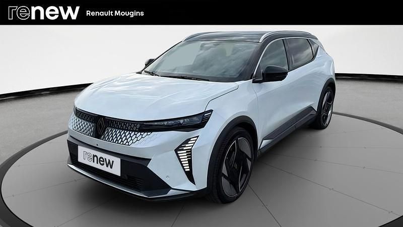 Rouge Occasion 2025 Renault Scenic E-Tech Iconic SUV | 42 499 € - Image 1/1
