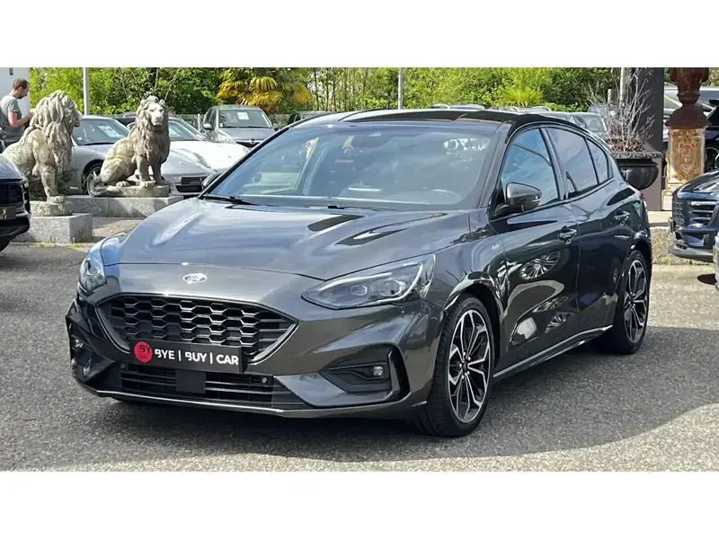 Gris Utilisé 2020 Ford Focus ST-Line Berline | 20 990 € (Prix cher) - Image 1/4