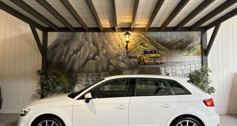 Utilisé 2020 Audi A3 Sportback Design Berline | 21 950 € - Image 1/4