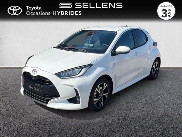 Blanc Utilisé 2025 Toyota Yaris Hybrid Design | 23 880 € (Bon prix) - Image 1/4