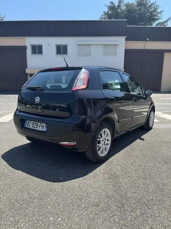 Utilisé 2011 Fiat Punto Evo S Citadine | 3 000 € - Image 1/4