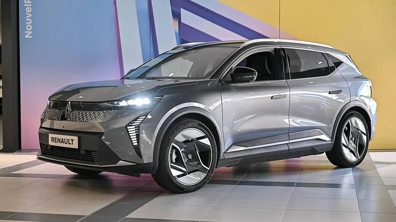 Gris Utilisé 2025 Renault Scénic Iconic Monospace | 53 690 € (Prix cher) - Image 1/4