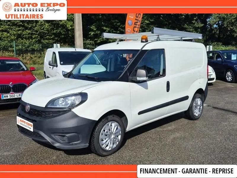 Blanc Utilisé 2019 Fiat Doblò Monospace | 10 690 € - Image 1/4