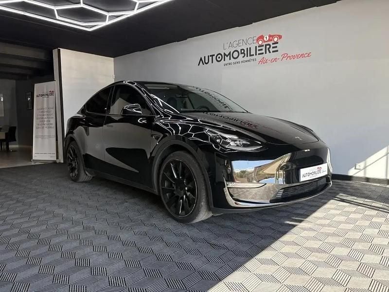 Noir Occasion 2023 Tesla Model Y Long Range AWD SUV | 30 990 € (Prix juste) - Image 1/4