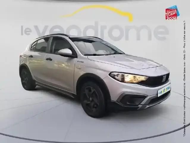 Occasion Fiat Tipo Cross 2022 Gris maestro métallisé Berline