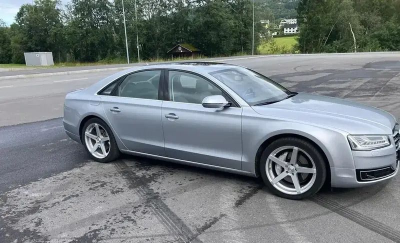 Gris Utilisé 2007 Audi A8 Berline | 8 600 € - Image 1/4