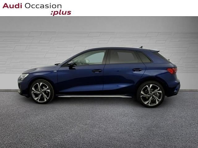 Occasion Audi A3 S-Line 116 ch (85 kW) 2025 Bleu navarre métallisé
