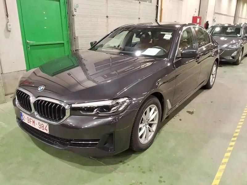 Gris Occasion 2021 BMW 518 Berline | 29 390 € (Prix juste) - Image 1/2