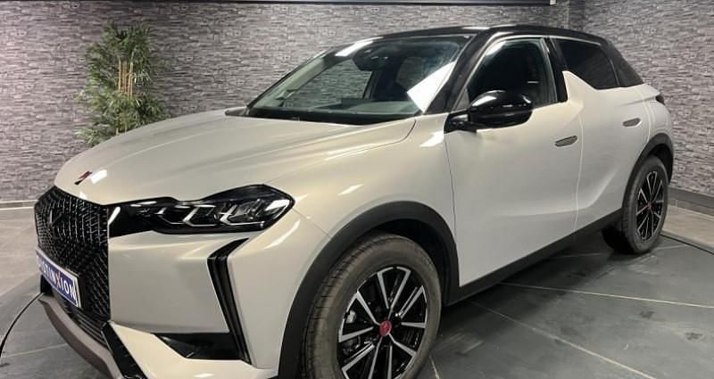 Gris Utilisé 2024 DS Automobiles DS3 Crossback Performance SUV | 23 490 € (Prix juste) - Image 1/4
