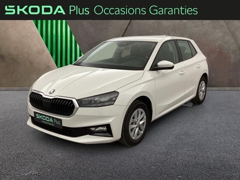 Blanc cristal spéciale Utilisé 2023 Skoda Fabia Ambition Berline | 16 490 € (Prix juste) - Image 1/4