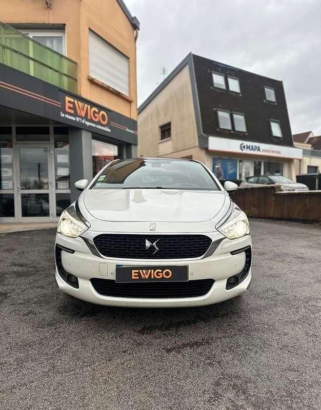 Occasion DS Automobiles DS5 163 ch (119 kW) 2015 Blanc Citadine
