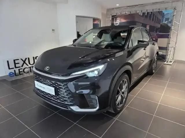 Occasion Lexus LBX 2024 Noir intense métallisé SUV