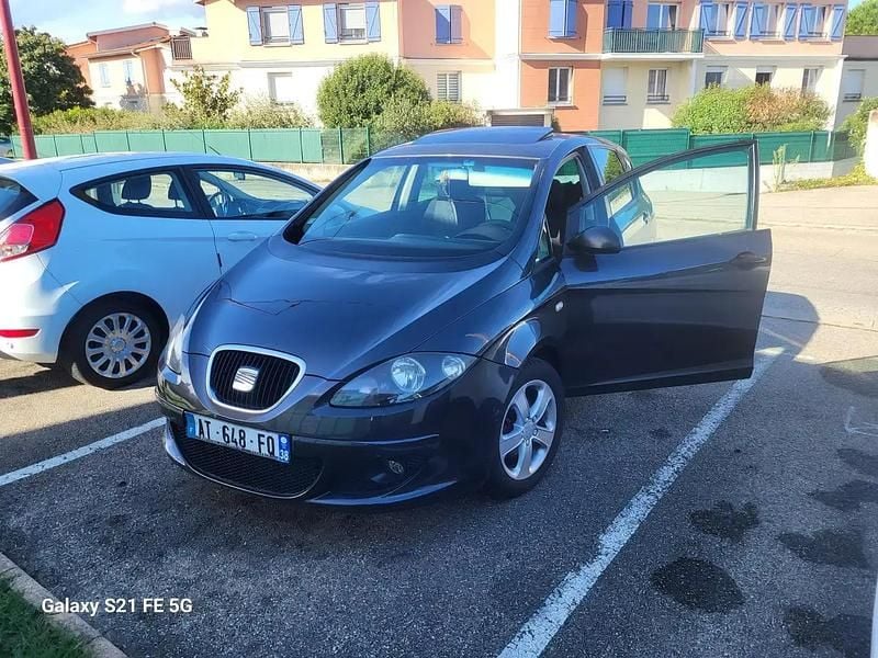 Noir Utilisé 2007 Seat Altea Monospace | 1 700 € - Image 1/4