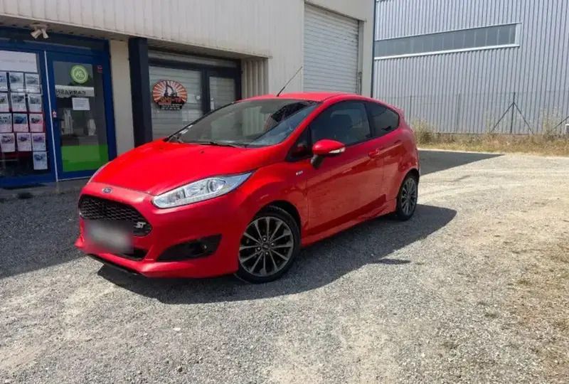 Rouge Utilisé 2016 Ford Fiesta ST-Line Citadine | 7 490 € (Prix juste) - Image 1/4
