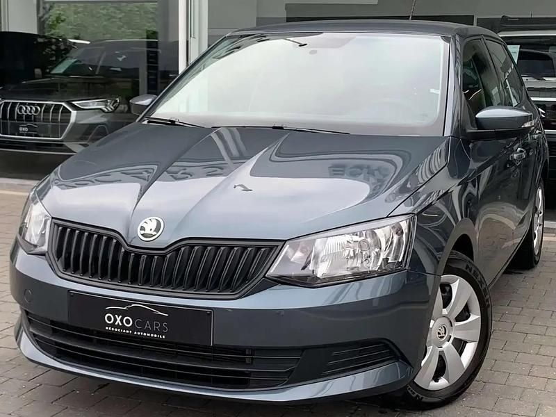 Gris Utilisé 2018 Skoda Fabia Essence Citadine | 10 900 € (Prix juste) - Image 1/4