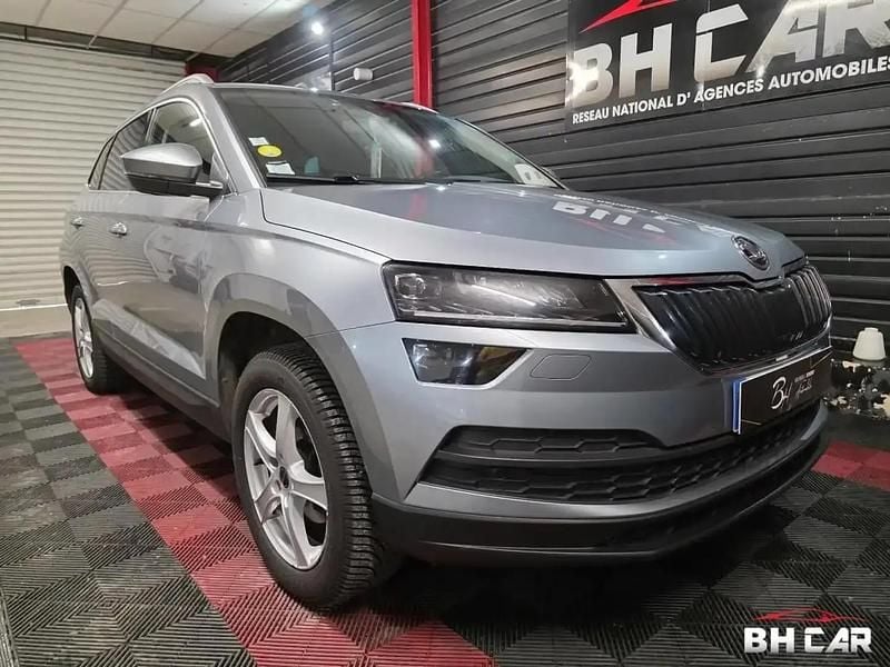 Gris Utilisé 2020 Skoda Karoq Style SUV | 15 490 € (Prix juste) - Image 1/4