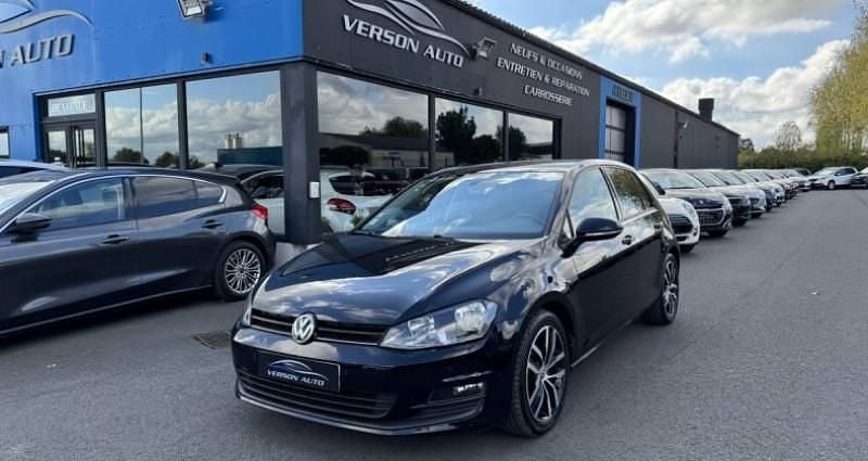 Utilisé 2016 VW Golf VII LOUNGE Berline | 12 990 € (Prix juste) - Image 1/4