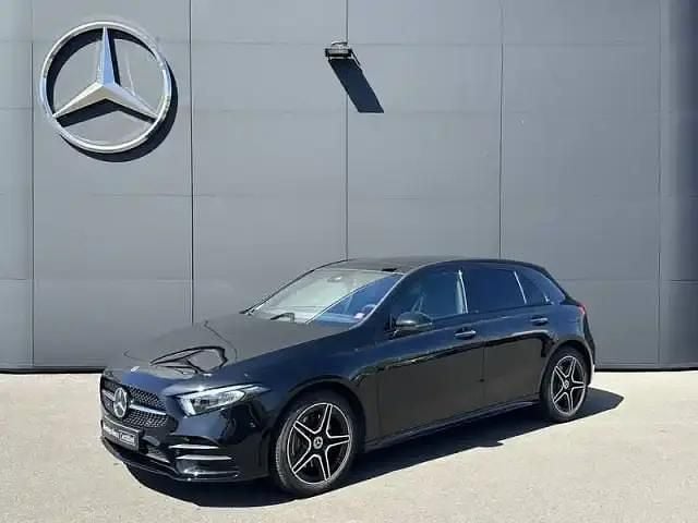 Kosmosblack met. Utilisé 2021 Mercedes A250 Berline | 30 990 € - Image 1/4