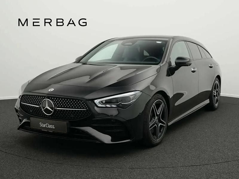 Noir Utilisé 2023 Mercedes CLA200 Shooting Brake AMG line Break | 41 015 € (Prix assez cher) - Image 1/4