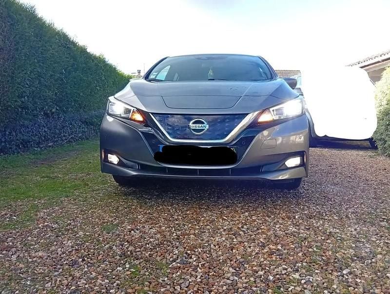 Gris Occasion 2018 Nissan Leaf Tekna Citadine | 8 800 € (Prix juste) - Image 1/4