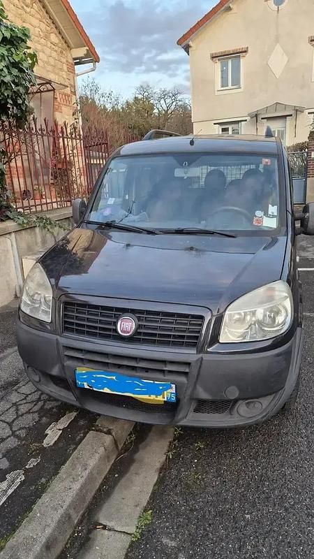 Occasion Fiat Doblò 102 ch (75 kW) 2009 Noir Monospace