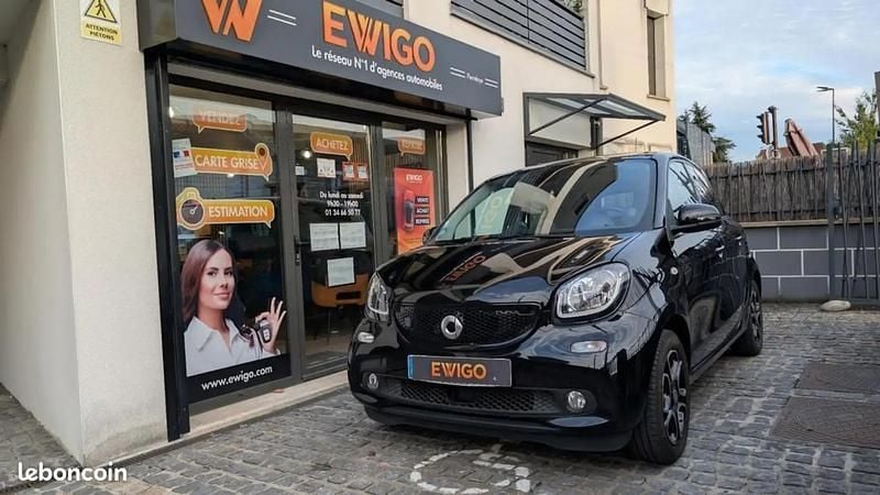 Noir Utilisé 2020 Smart ForFour Electric Drive Prime Berline | 9 490 € (Prix juste) - Image 1/4