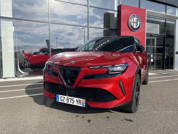 Noir Utilisé 2024 Alfa Romeo GT Junior Edizione Speciale | 34 990 € - Image 1/4