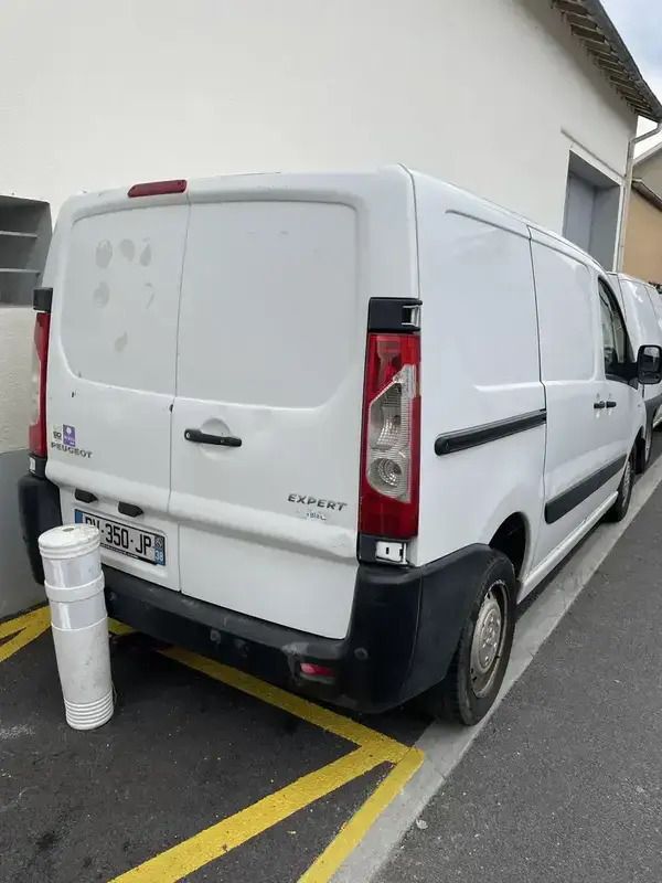 Image 2/4