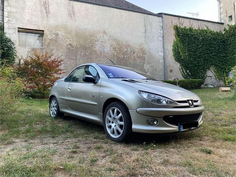 Occasion Peugeot 206 CC Roland Garros 109 ch (80 kW) 2005 Cabriolet