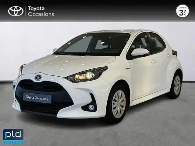 Blanc Occasion 2022 Toyota Yaris Hybrid Berline | 14 990 € (Super prix) - Image 1/4