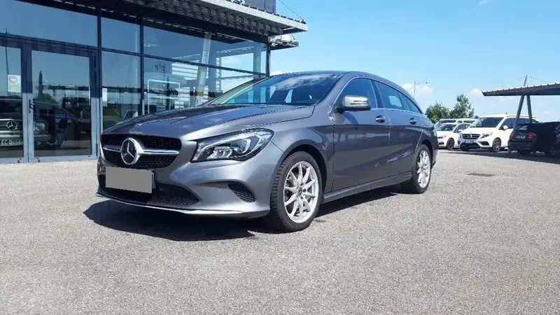 Utilisé 2019 Mercedes CLA220 Berline | 22 500 € (Prix juste) - Image 1/4