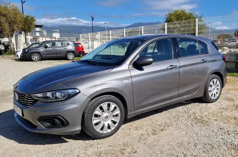 Utilisé 2019 Fiat Tipo Easy Berline | 10 500 € (Prix juste) - Image 1/4