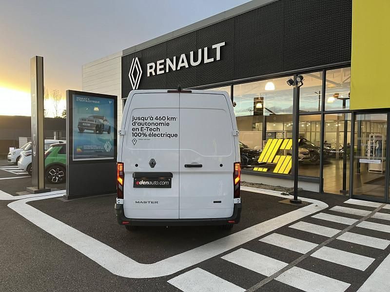 Nouvelle Renault Master 102 kW (140 ch) 2025 Blanc mineral Berline