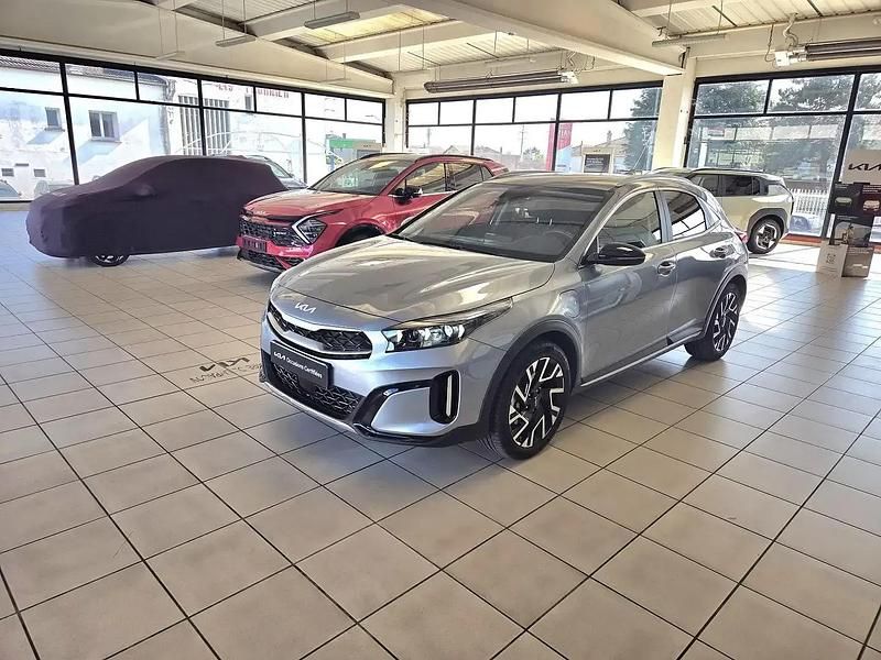 Gris Occasion 2023 Kia Ceed Citadine | 28 390 € - Image 1/4