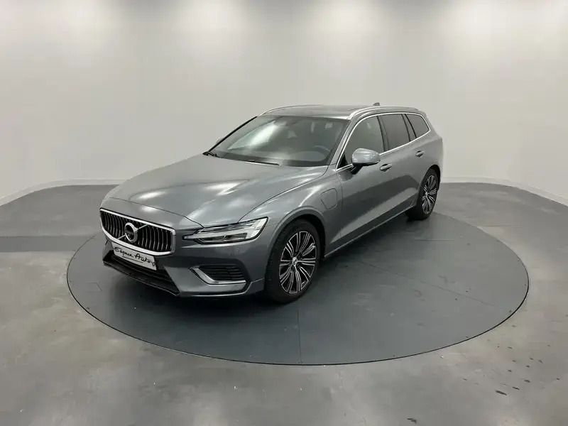 Gris foncé métallisé Utilisé 2020 Volvo V60 Business Edition Break | 36 900 € (Prix juste) - Image 1/4