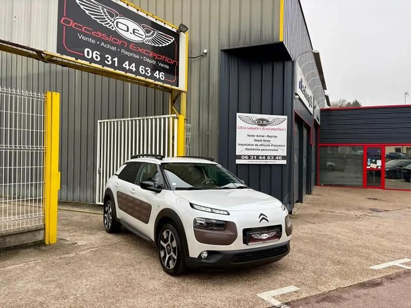 Occasion Citroën C4 Cactus Shine 102 ch (75 kW) 2015 Blanc Citadine
