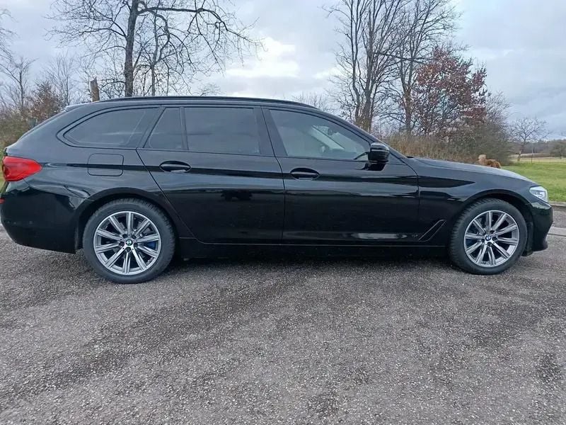 Noir Utilisé 2019 BMW 520 Sport Line Break | 27 700 € (Prix juste) - Image 1/4