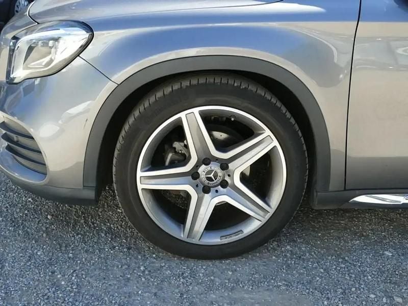 Image 2/4