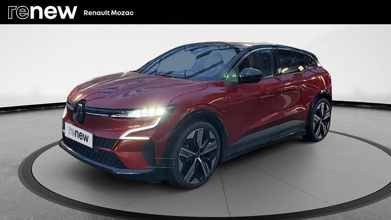 Rouge Occasion 2022 Renault Megane E-Tech Iconic Berline | 22 990 € (Bon prix) - Image 1/4