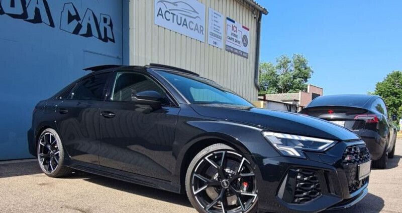 Noir Utilisé 2022 Audi RS3 Sport Citadine | 70 990 € (Prix assez cher) - Image 1/2