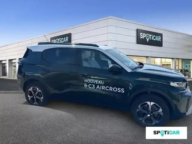 Occasion Citroën e-C3 Aircross 11 kW (15 ch) 2025 Vert montana (m) + blanc opale SUV