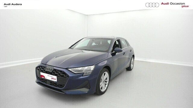 Bleu navarre métallisé Utilisé 2025 Audi A3 Business | 32 900 € (Prix assez cher) - Image 1/3