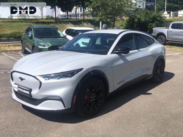 Blanc Utilisé 2023 Ford Mustang Mach-E Extended Range SUV | 38 490 € (Prix juste) - Image 1/4