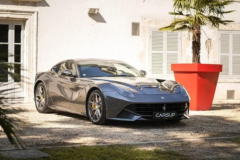 Gris Occasion 2014 Ferrari F12 Coupé | 214 900 € - Image 1/4